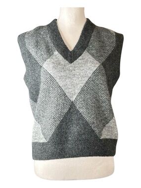 ZARA Gray Argyle Sweater Vest, Size S.